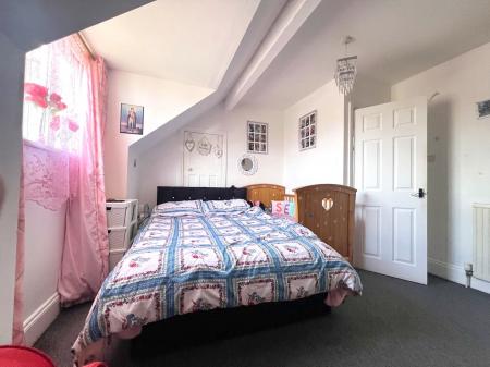 3 bedroom Semi-detached house to let in Stephenson Way, Corby, NN17