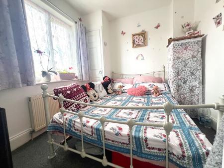 3 bedroom Semi-detached house to let in Stephenson Way, Corby, NN17