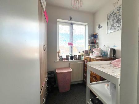 3 bedroom Semi-detached house to let in Stephenson Way, Corby, NN17