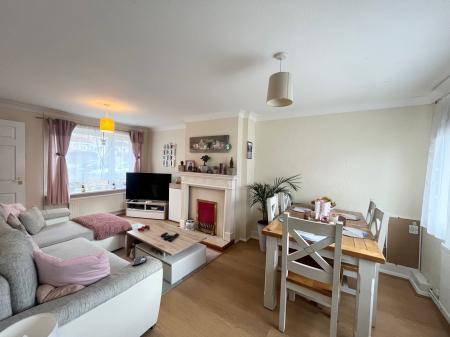 2 bedroom Terraced House to let in Greenhill Rise, Corby, NN18