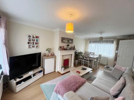 2 bedroom Terraced House to let in Greenhill Rise, Corby, NN18