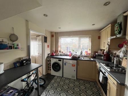 2 bedroom Terraced House to let in Greenhill Rise, Corby, NN18