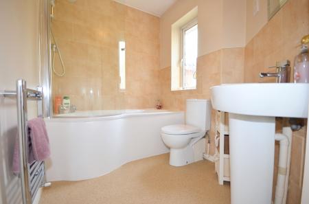 3 bedroom Detached house for sale in Firs Avenue, Uppingham, LE15