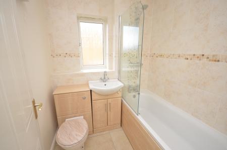 2 bedroom Terraced House to let in Dolver Close, Oakley Vale, Corby, NN18