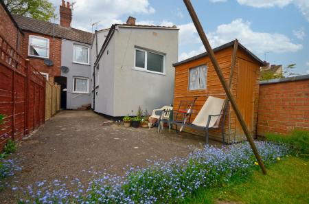 3 bedroom Terraced House for sale in St. Peters Avenue, Kettering, NN16