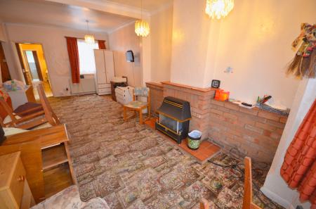 3 bedroom Terraced House for sale in St. Peters Avenue, Kettering, NN16