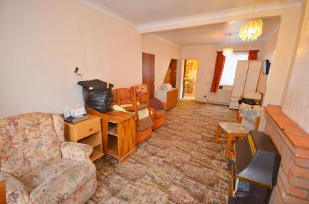 3 bedroom Terraced House for sale in St. Peters Avenue, Kettering, NN16