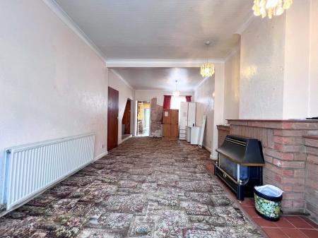 3 bedroom Terraced House for sale in St. Peters Avenue, Kettering, NN16