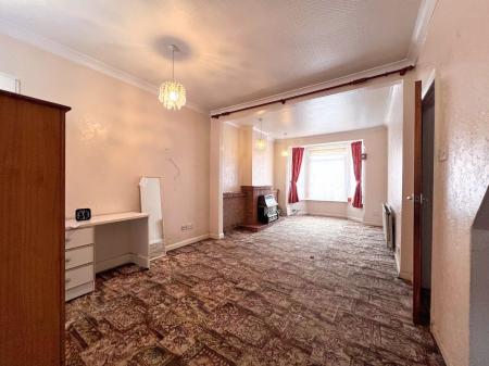 3 bedroom Terraced House for sale in St. Peters Avenue, Kettering, NN16