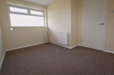 3 bedroom Semi-detached house for sale in Bishops Drive, Kettering, NN15
