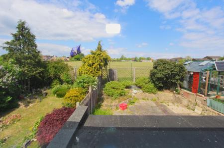 3 bedroom Semi-detached house for sale in Bishops Drive, Kettering, NN15