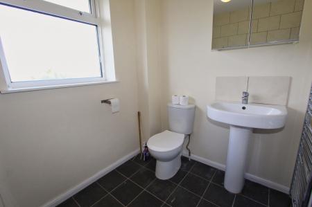 3 bedroom Semi-detached house for sale in Bishops Drive, Kettering, NN15