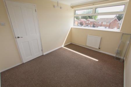 3 bedroom Semi-detached house for sale in Bishops Drive, Kettering, NN15