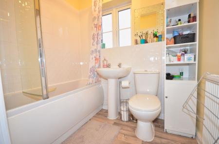 2 bedroom Coach House for sale in Chequers Close, Corby, NN18