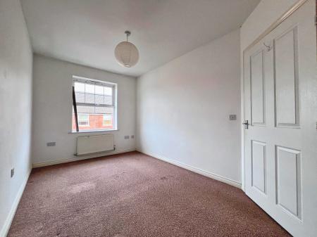 2 bedroom Flat to let in Conyger Close, Corby, NN18