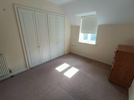 2 bedroom Flat to let in Chequers Close, Oakley Vale, Corby, NN18