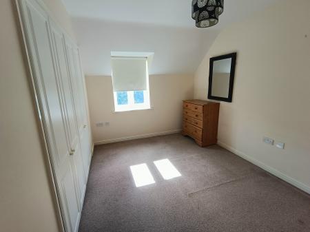 2 bedroom Flat to let in Chequers Close, Oakley Vale, Corby, NN18