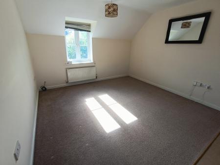 2 bedroom Flat to let in Chequers Close, Oakley Vale, Corby, NN18