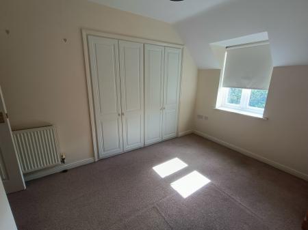 2 bedroom Flat to let in Chequers Close, Oakley Vale, Corby, NN18