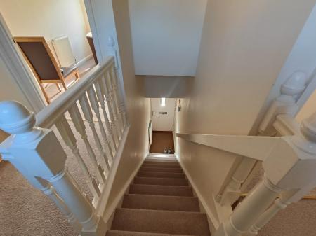 2 bedroom Flat to let in Chequers Close, Oakley Vale, Corby, NN18