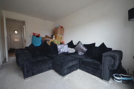 2 bedroom Terraced House to let in Clarendon Close, Little Stanion, NN18