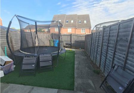 2 bedroom Terraced House to let in Clarendon Close, Little Stanion, NN18