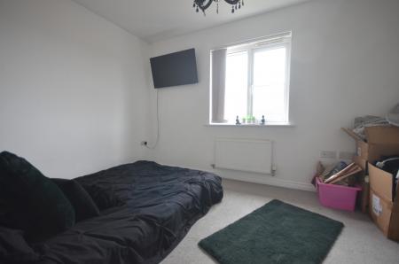 2 bedroom Terraced House to let in Clarendon Close, Little Stanion, NN18