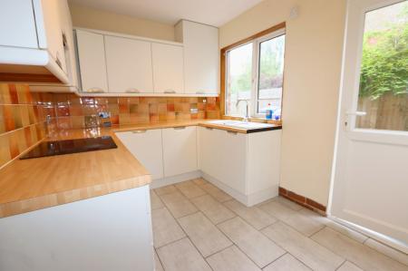 3 bedroom Semi-detached house for sale in Neale Avenue, Kettering, NN16