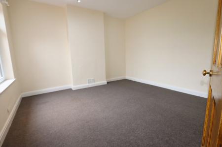 3 bedroom Semi-detached house for sale in Neale Avenue, Kettering, NN16