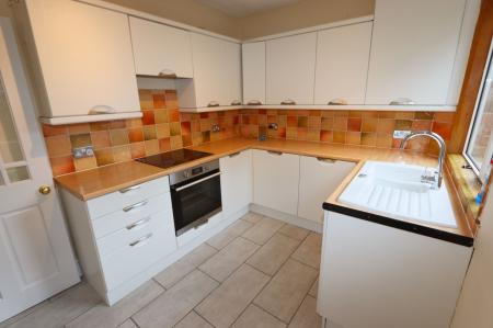 3 bedroom Semi-detached house for sale in Neale Avenue, Kettering, NN16