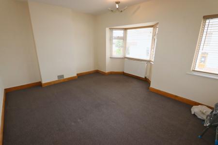 3 bedroom Semi-detached house for sale in Neale Avenue, Kettering, NN16
