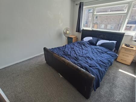 1 bedroom Flat to let in Highbrook, Corby, NN18