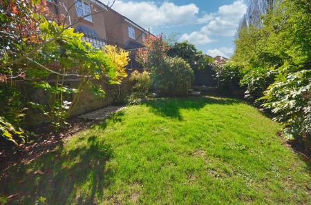 4 bedroom Detached house to let in Newmarket Close, Oakley Vale, Corby, NN18