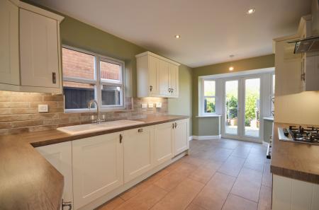 4 bedroom Detached house to let in Newmarket Close, Oakley Vale, Corby, NN18