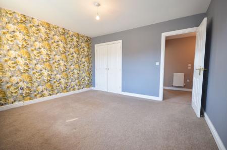 4 bedroom Detached house to let in Newmarket Close, Oakley Vale, Corby, NN18