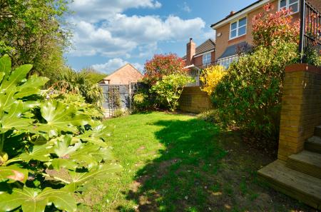 4 bedroom Detached house to let in Newmarket Close, Oakley Vale, Corby, NN18