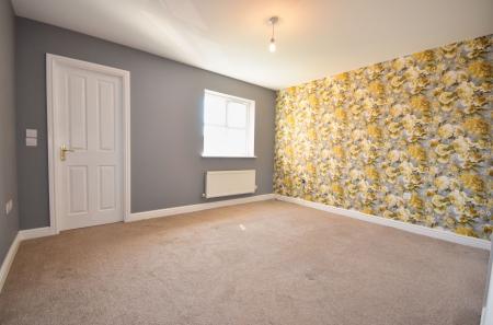 4 bedroom Detached house to let in Newmarket Close, Oakley Vale, Corby, NN18