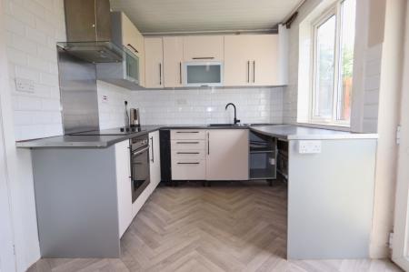 2 bedroom Terraced House for sale in Kelvin Grove, Corby, NN17