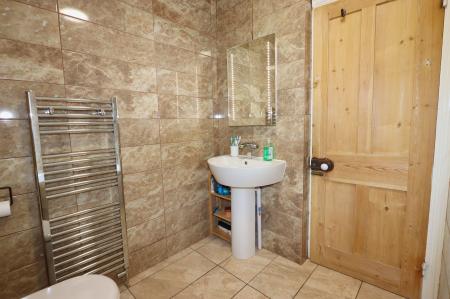 4 bedroom Semi-detached house for sale in Huntingdon Road, Thrapston, NN14