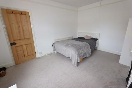 4 bedroom Semi-detached house for sale in Huntingdon Road, Thrapston, NN14