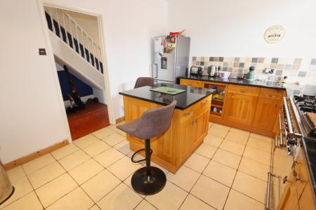 4 bedroom Semi-detached house for sale in Huntingdon Road, Thrapston, NN14
