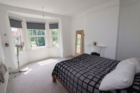 4 bedroom Semi-detached house for sale in Huntingdon Road, Thrapston, NN14