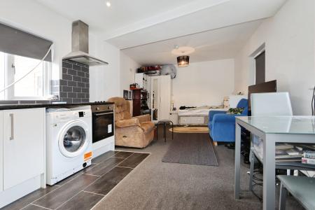 0 bedroom Studio flat for sale in Montagu Street, Kettering, NN16