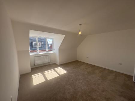 4 bedroom Detached house to let in Celandine Gardens, Corby, NN17