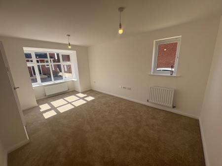 4 bedroom Detached house to let in Celandine Gardens, Corby, NN17