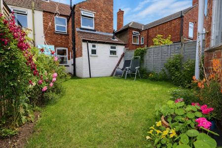 2 bedroom End of terrace house for sale in Cornwall Road, Kettering, NN16