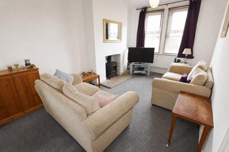 2 bedroom End of terrace house for sale in Cornwall Road, Kettering, NN16