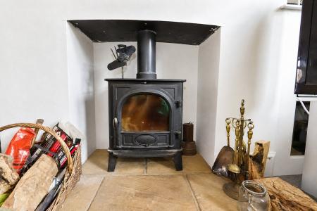 2 bedroom End of terrace house for sale in Cornwall Road, Kettering, NN16