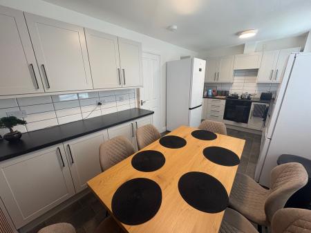 1 bedroom House of Multiple Occupation to let in Carlisle Close, Oakley Vale, Corby, NN18