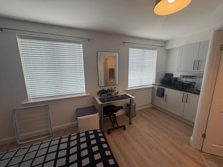 1 bedroom House of Multiple Occupation to let in Carlisle Close, Oakley Vale, Corby, NN18